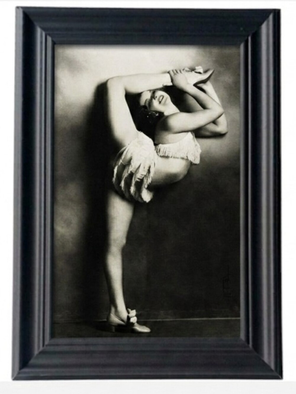 Vintage Woman Flexable Female Retro Goth Werid Strange Unsusal Oddity Vin Art